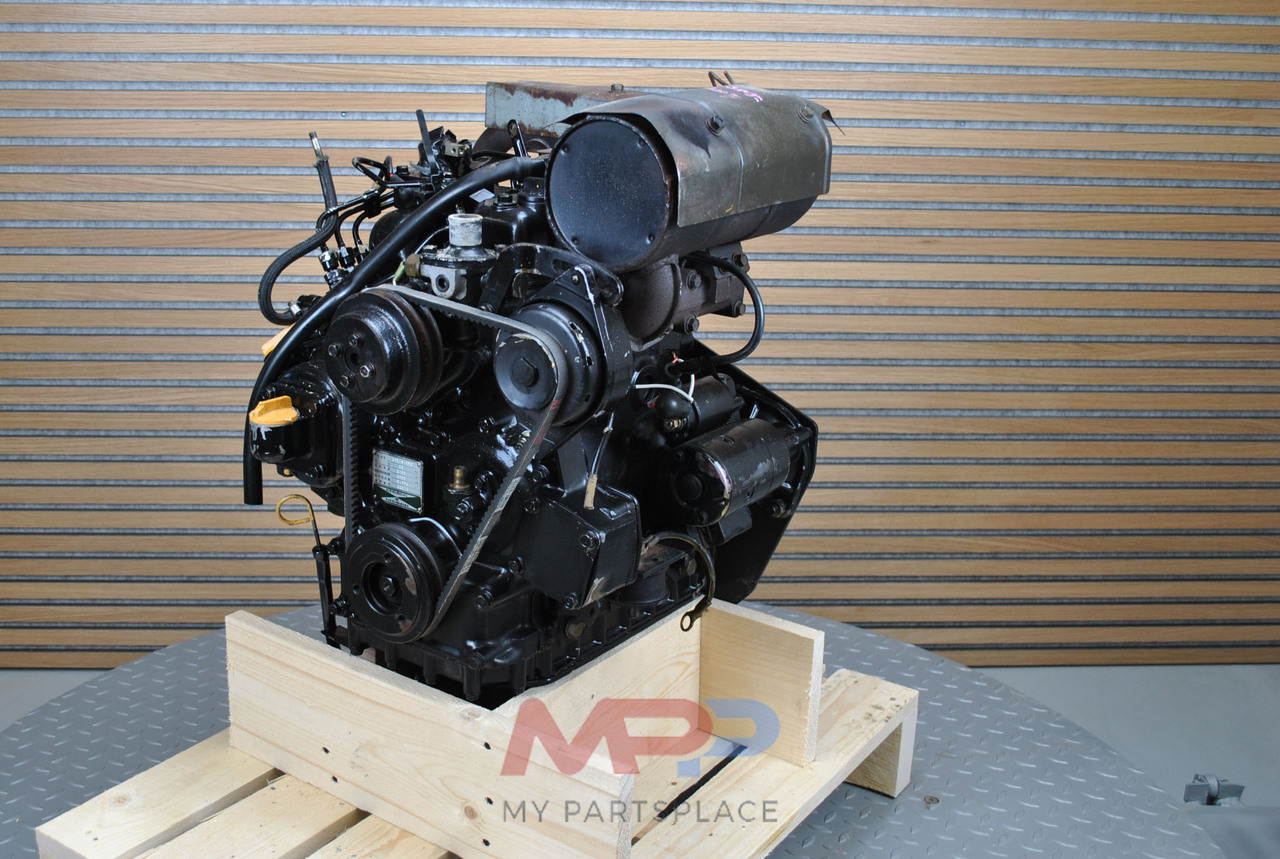 المحرك - جرار YANMAR 3TN75: صور 2