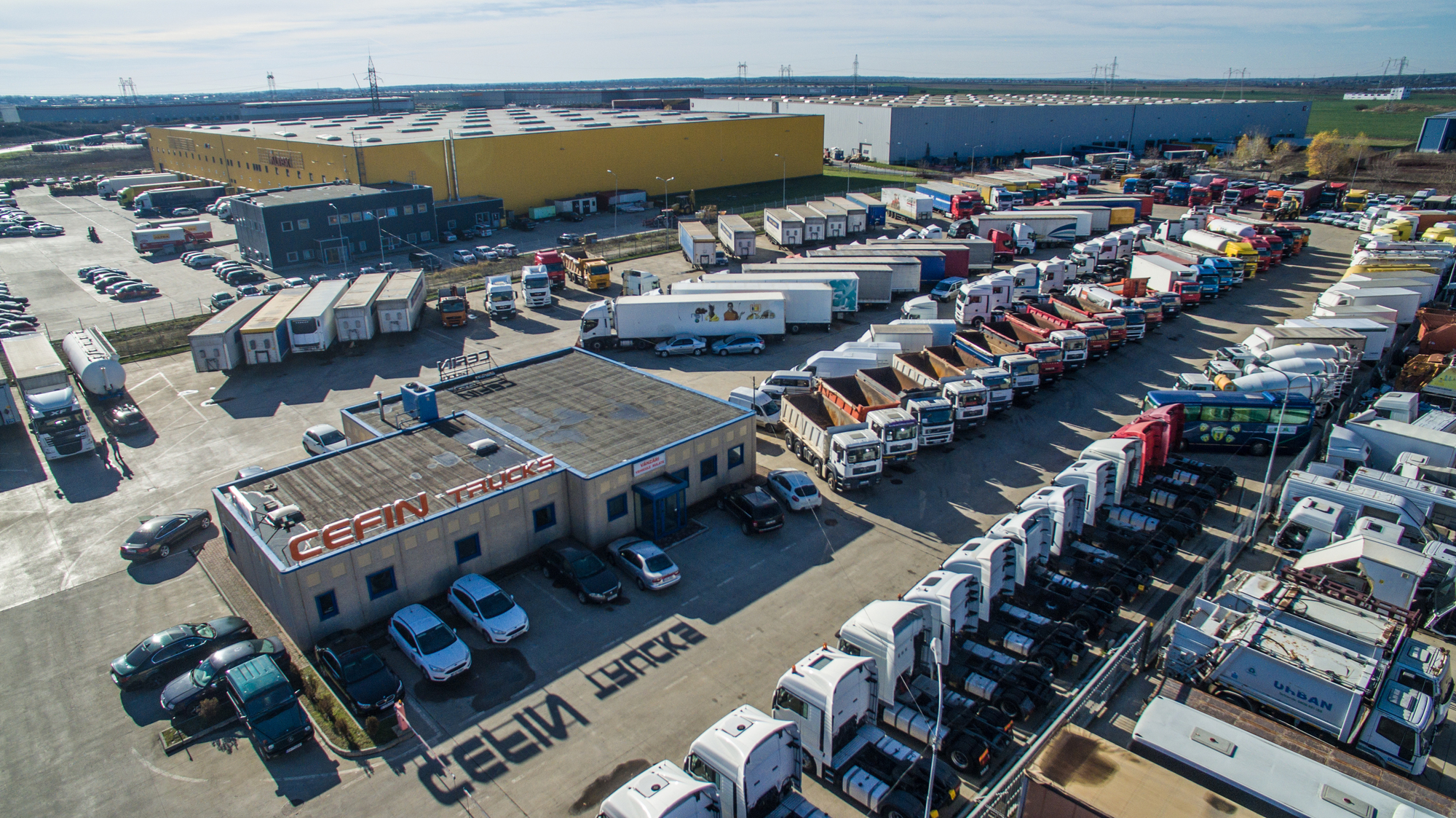 AIC TRUCKS SA - آلات البناء MAN - Euro 3, ديزل undefined: صور 1