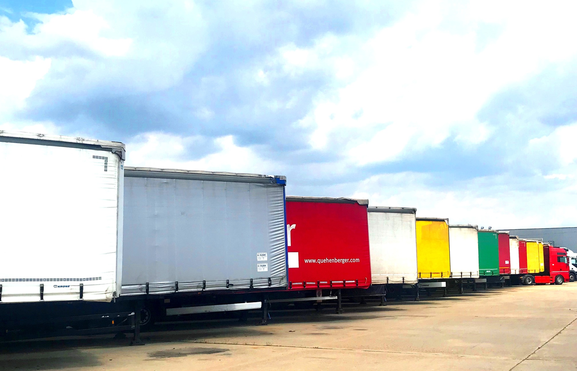 AIC TRUCKS SA - آلات البناء MAN - Euro 3, ديزل undefined: صور 4