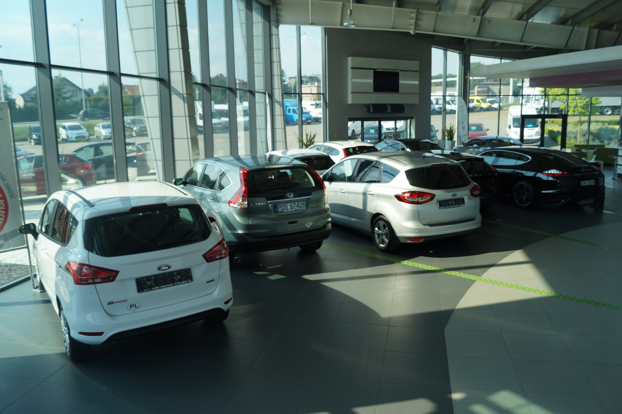 MGC CENTRUM SAMOCHODOW DOSTAWCZYCH - اعلانات لبيع: undefined: صور 12