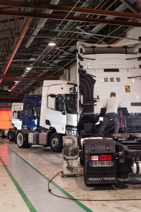 Renault Trucks France - شاحنة RENAULT - سنة: 2015, ديزل undefined: صور 11