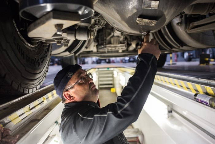 Renault Trucks France - شاحنة RENAULT - سنة: 2015, ديزل undefined: صور 9