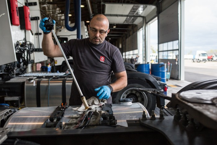 Renault Trucks France - شاحنة RENAULT - سنة: 2015, ديزل undefined: صور 4