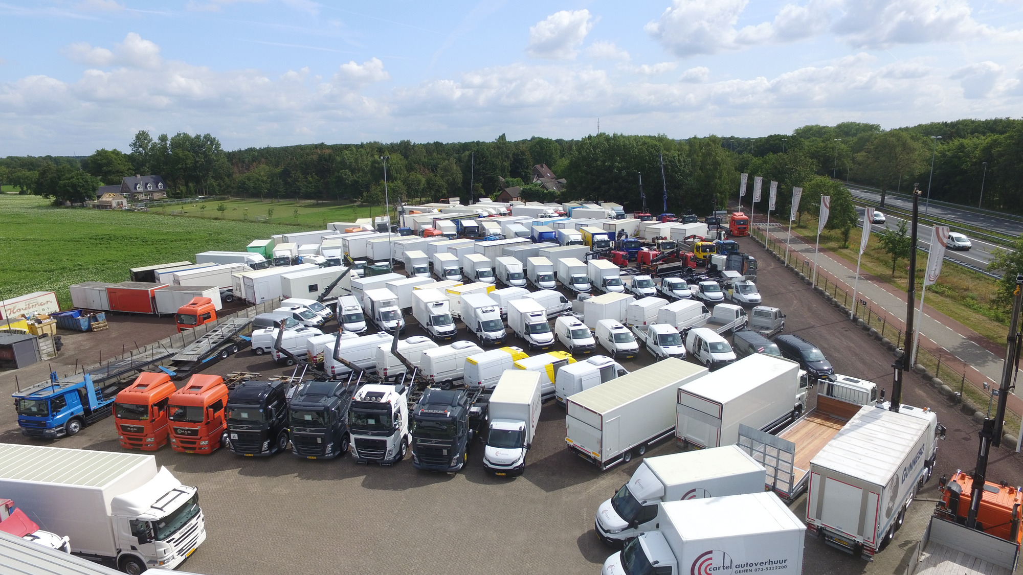 COPPENS TRUCKS BV - شاحنة MERCEDES-BENZ Actros 1936 undefined: صور 2