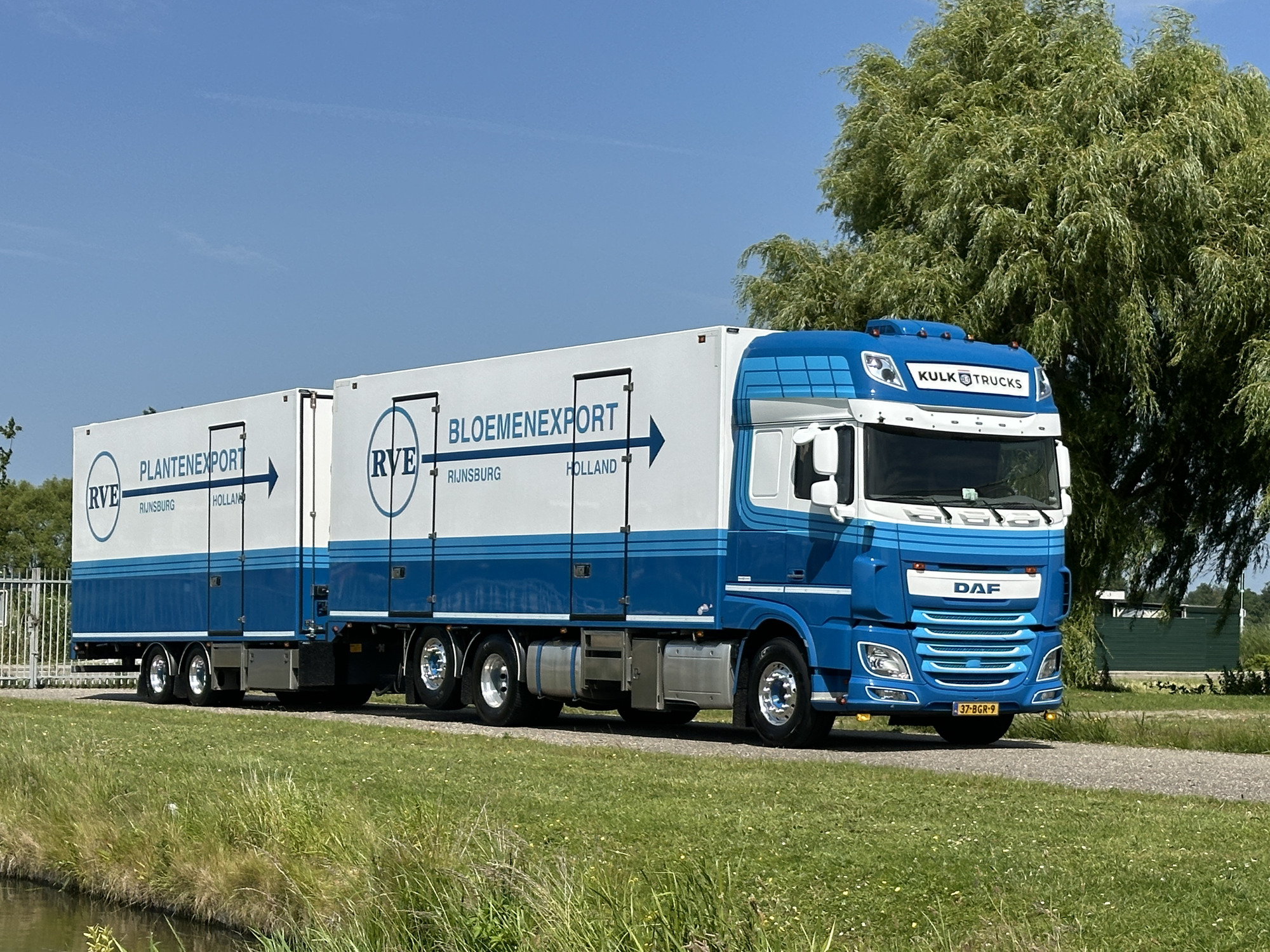 Kulk Trucks - الشاحنات الصغيرة MERCEDES-BENZ Vario - سنة: 2006 undefined: صور 2