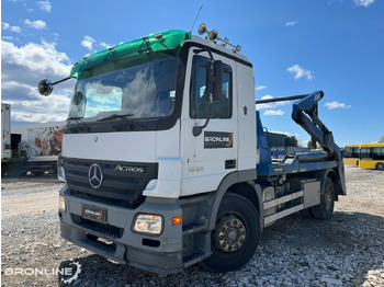 شاحنات قابلة للفك شاحنة MERCEDES-BENZ Actros 1832