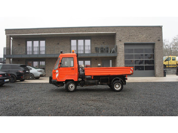 الشاحنات الصغيرة المسطحة