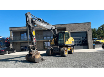 حفارة على عجلات VOLVO EW180
