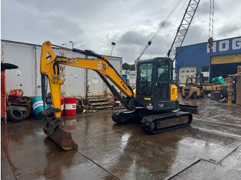حفارة مصغرة BOBCAT E50