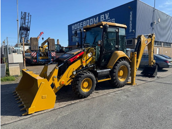 حفار متعدد الاستخدام CATERPILLAR