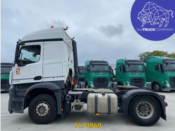 شاحنة جرار Mercedes-Benz Arocs 1943: صور 2