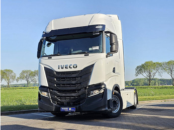شاحنة جرار IVECO S-WAY