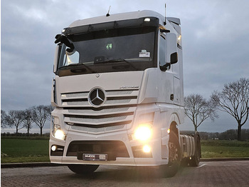 شاحنة جرار MERCEDES-BENZ Actros 1845
