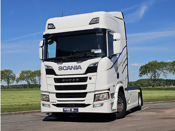 شاحنة جرار SCANIA R 460