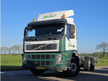 الشاسيه شاحنة VOLVO FM9 300