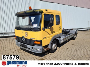 شاحنة ذات الخطاف MERCEDES-BENZ Atego 815