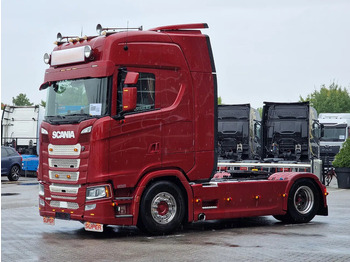 شاحنة جرار Scania S500 NGS Highline 4x2 - Retarder - Night clima - Full air - Custom interior - Full spoiler - 2 tank: صور 3