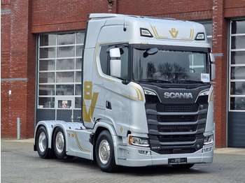 شاحنة جرار SCANIA S 660 V8