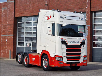 شاحنة جرار SCANIA S 500