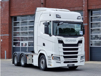 شاحنة جرار SCANIA S 540