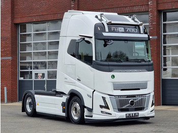 شاحنة جرار VOLVO FH16