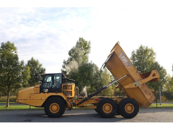 شاحنة مفصلية CATERPILLAR 730