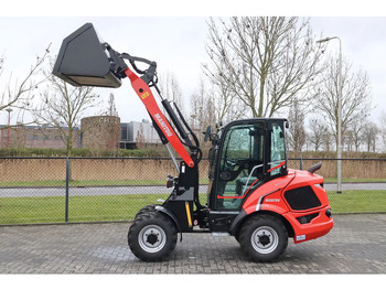 اللودر بعجل MANITOU