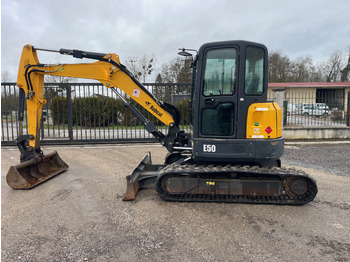 حفارة مصغرة BOBCAT E50