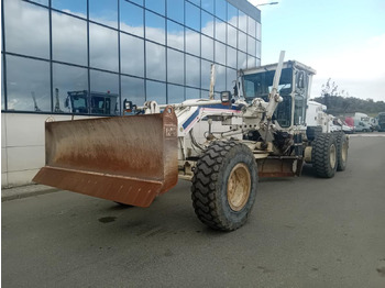 آلة تسوية الأرض CATERPILLAR 12H