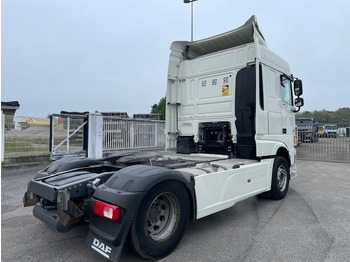 شاحنة جرار DAF XF105 460: صور 5