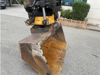 حفارة على عجلات Hitachi ZX140W-5B: صور 5