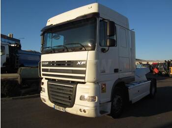 شاحنة جرار DAF XF 105 460