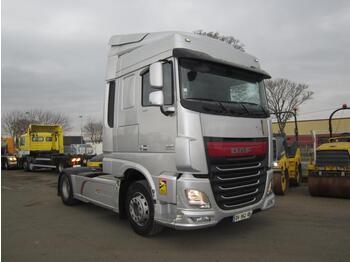 شاحنة جرار DAF XF 105 460