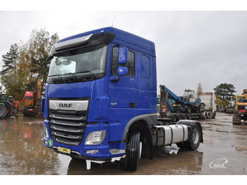 شاحنة جرار DAF XF 530