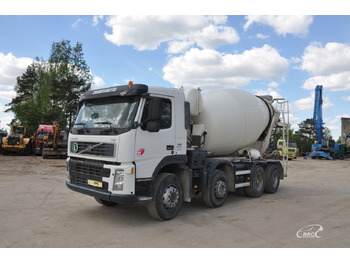 شاحنة خلاطة خرسانة VOLVO FM