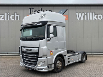 شاحنة جرار DAF XF 530