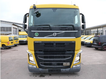بصندوق مغلق شاحنة VOLVO FH 26.420 6x2 BDF: صور 2