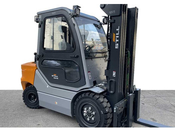 رافعة شوكية ديزل STILL