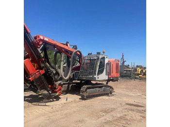 آلة حفر SANDVIK