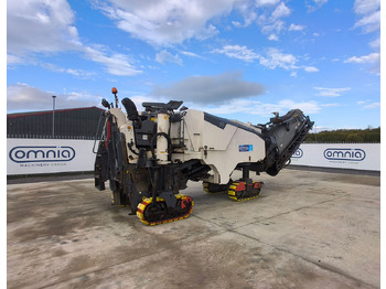 ماكينات لصقل الأسفلت WIRTGEN