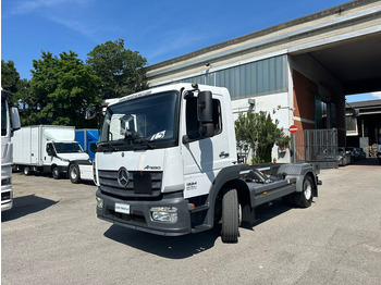 الشاسيه شاحنة MERCEDES-BENZ Atego