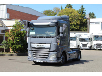 شاحنة جرار DAF XF 530