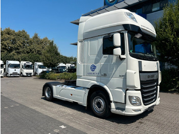 شاحنة جرار DAF XF 530