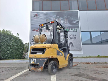 رافعة شوكية تعمل بالغاز Caterpillar GP25N: صور 5