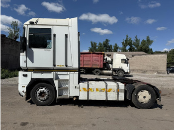 شاحنة جرار RENAULT Magnum 440