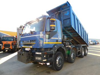 قلابات IVECO Trakker
