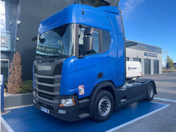 شاحنة جرار SCANIA R 450