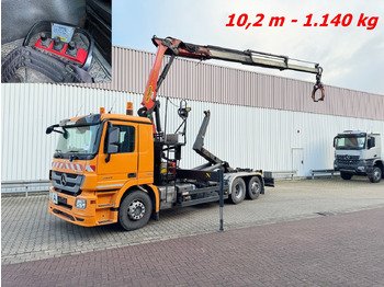 شاحنة ذات الخطاف MERCEDES-BENZ Actros 2541