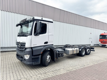 الشاسيه شاحنة MERCEDES-BENZ Actros 2548