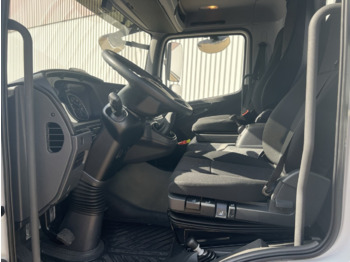 Interior photo 1: قلابات Mercedes-Benz Atego 818/23 K 4x2 Atego 818/23 K 4x2, 2x AHK, Meiller-Kipper, mehrfach Vorhanden!